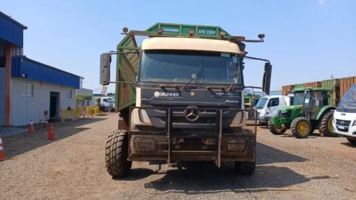 MB 3131 8X4 AUT. + PNEU ALTA FLUTUAÇÃO + BITOLA 2,4M + PILOTO AUT.21/21 KM 35.092