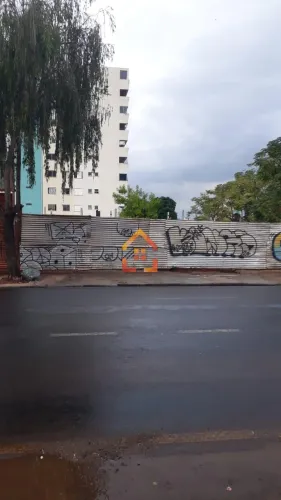 Terreno à venda com 403m² por R$ 800.000,00- Centro - Londrina/PR