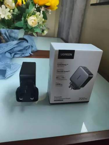 Carregador Ugreen gan 4porta fast chegar 200w