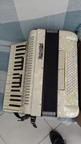 Vendo Santana 80 baixos