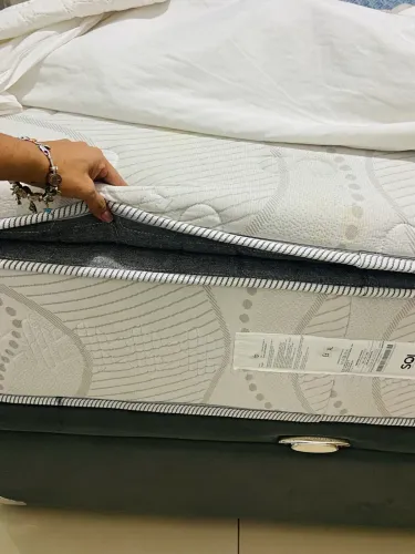 Cama casal baú Semi nova 