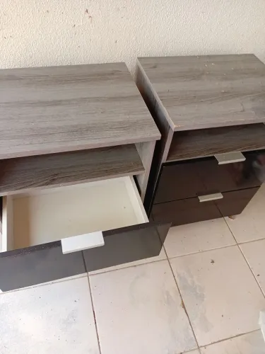 Vendo 2 criado mudo