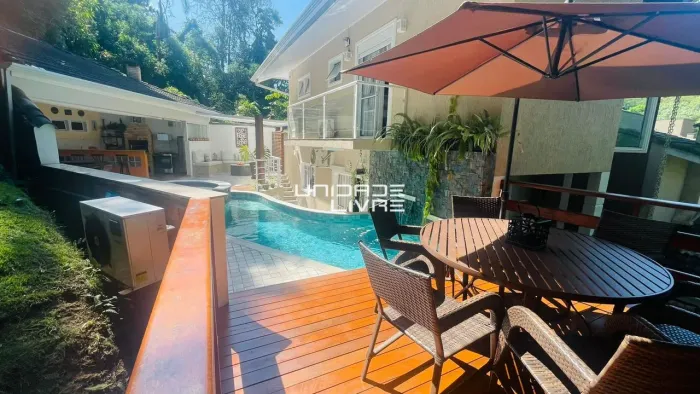 Mogi das Cruzes, Aruã Ecopark: Casa mobiliada com 4 suítes e lazer completo