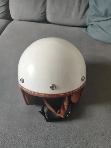 Capacete aberto