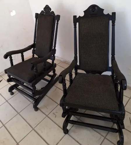 Cadeiras de balanço antiguidade 