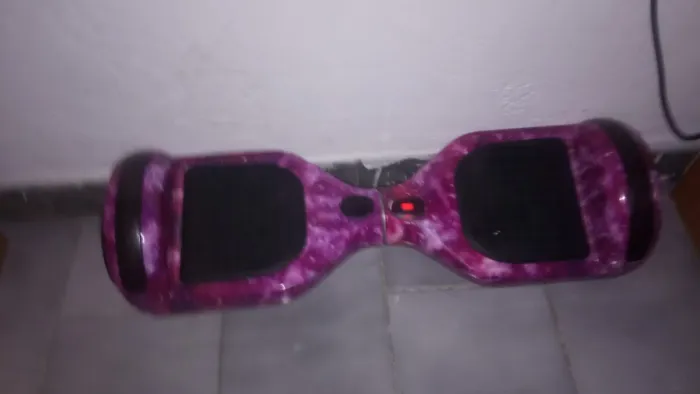 Vendo hoverboard, motivos: não uso e carregador sumiu, última vez usado estava bom 