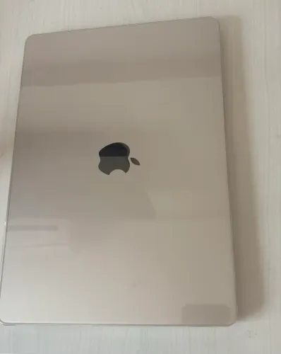 MacBook Air M4 , 15? Apple 16GB RAM, SSD 256GB