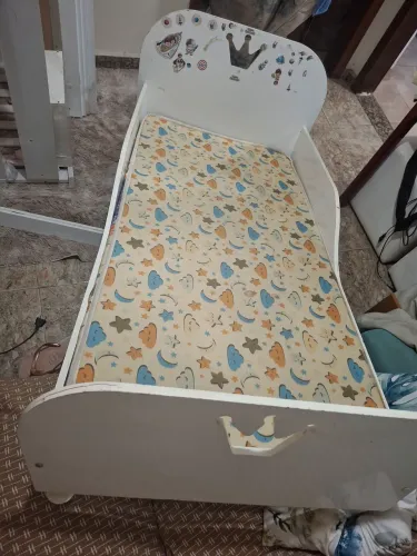 cama infantil c/ colchão ( nao baixo valor)