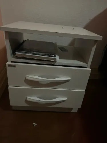 Criado mudo - 2