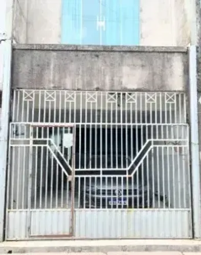 CASA COM PISCINA NO UNA - 2/4 - PROX A HAVAN DA AUGUSTO MONTENEGRO
