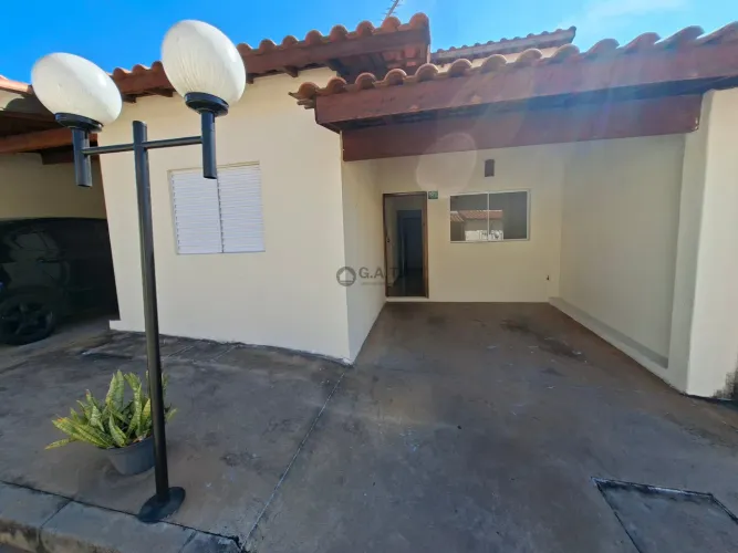 Aluguel de Casa em Condomínio no Recreio dos Sorocabanos, Sorocaba-SP: 2 quartos, 2 salas,