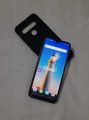 LG K41S 32GB Grey - Funcionando Tudo (Apenas tela trincada e com listras sutís + capinha)