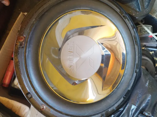 Alto falante do som LGZ40 de 8 ohms 280w Funcionando Perfeitamente sou de Rocha Miranda 