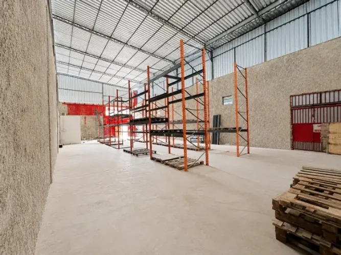 Galpão/Armazém 300m² c/ Estrutura Porta-Pallet Instalada e CIT no Novo Aleixo