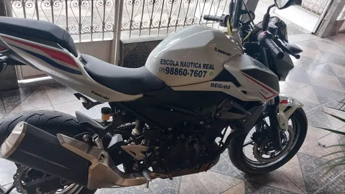 Vendo moto conservada aceito troca