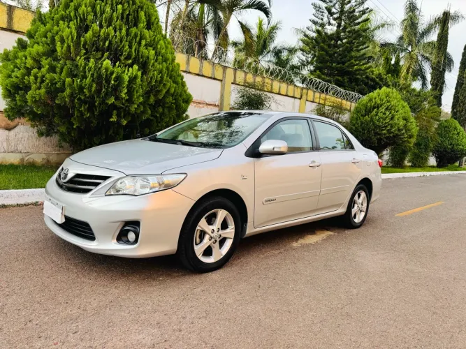 Toyota Corolla XEI 2.0 Flex 16V Aut. 2013