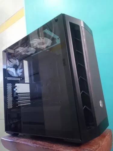 Gabinete cooler Master gamer lateral em vidro