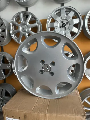 Roda RS03 Mercedes C180 Aro 17