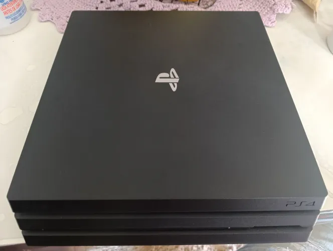 Playstation 4 pro 1tb