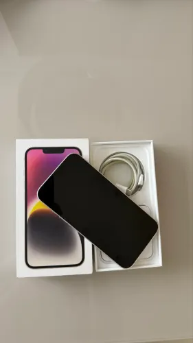 Vendo iphone 14 Branco em ótimas condições