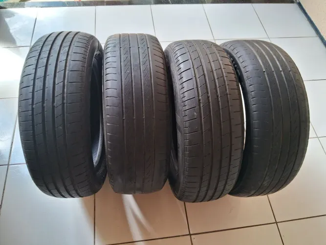 Vendo 4 pneus aro 15 R$ 600,00