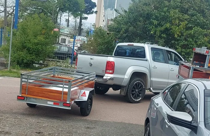 Carretinhas Reboques novas de fábrica