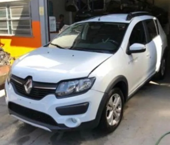 Sucata de Sandero Stepway 2018.