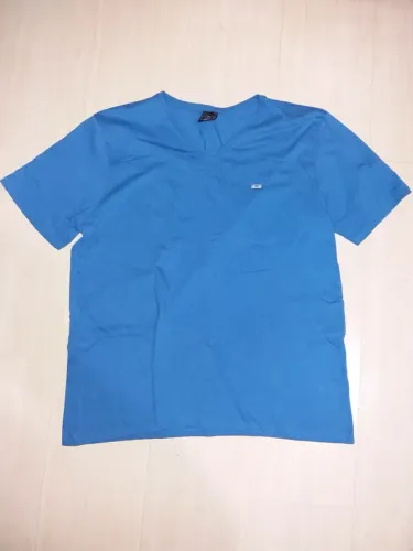 Camiseta gola v TZE. GG