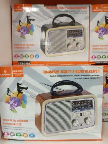 Rádio Portátil Fm Am Sw com Lanterna Led