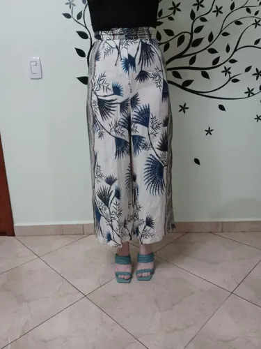 Farm Pantalona original tam. P e tenho uma M mesmo modelo