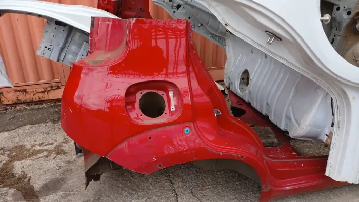 Lateral Direita Fiat  uno way modelo 2011 a 2020 original 