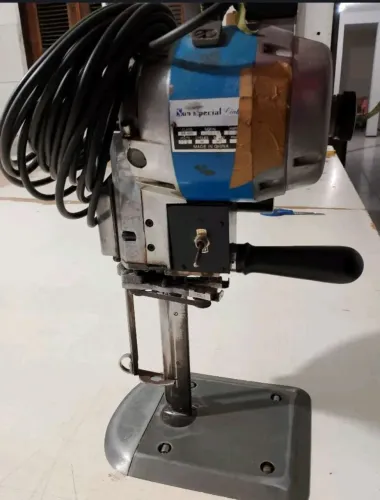 Cortador de Tecidos Edhy