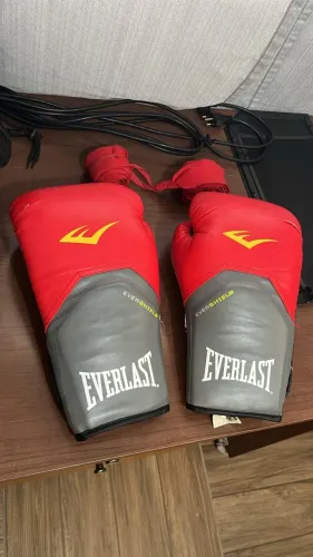 Luvas de Boxe / Muay Thai Everlast 16OZ + Bandagens