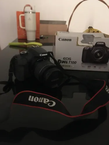 Canon EOS t100 18-55