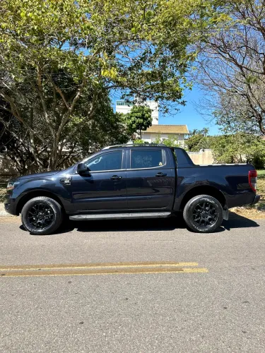 Ford Ranger Black 2.2 4X2 CD Diesel AUT 2022