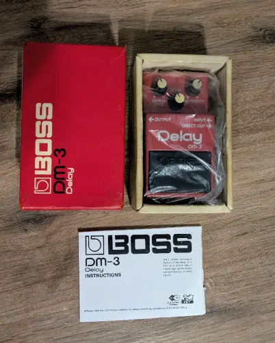 Pedal Boss Efeito Delay Dm-3 Japan Na Caixa Com Manual