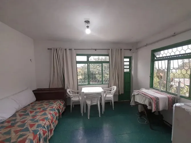 Casa 2 Dormitórios com Suíte e Sacada Fechada para Alugar em Teresópolis  Porto Alegre