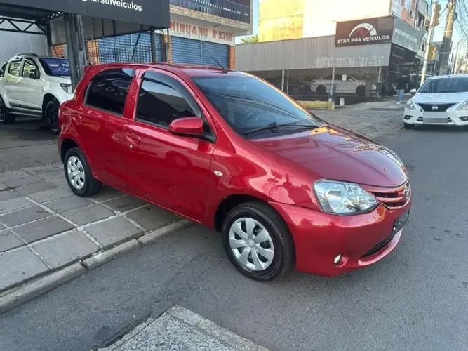 Toyota Etios X 1.3 Flex 16V 5P Mec. 2015
