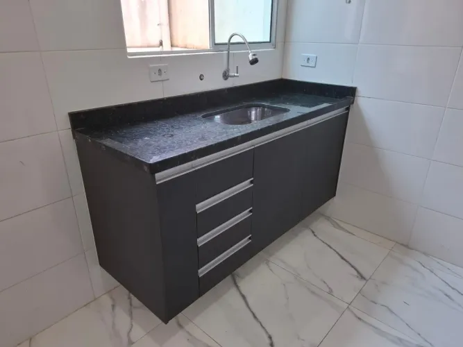 Gabinetes e armários de cozinha sob medidas