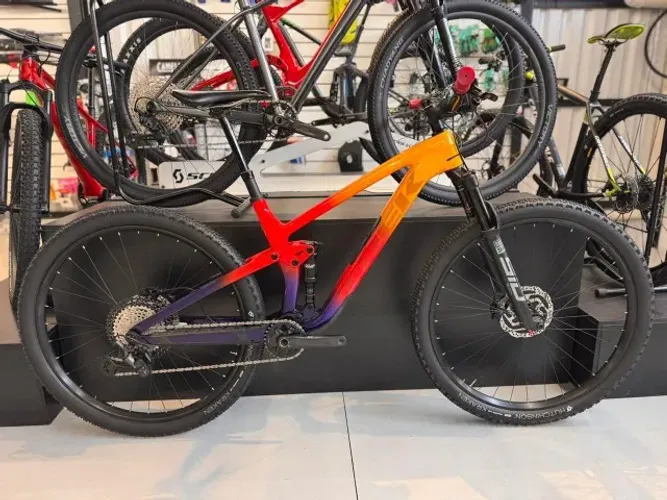 Bicicleta Trek Top Fuel 9.8 XT - Tamanho M/L- 18,5" - Semi Nova