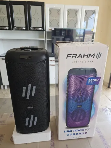 Caixa de som 950w nova