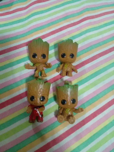 Figura Baby Groot Guardiões da Galáxia Marvel 