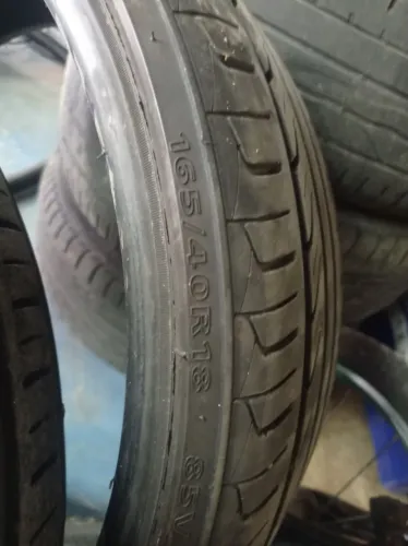 Pneus 165/40/18