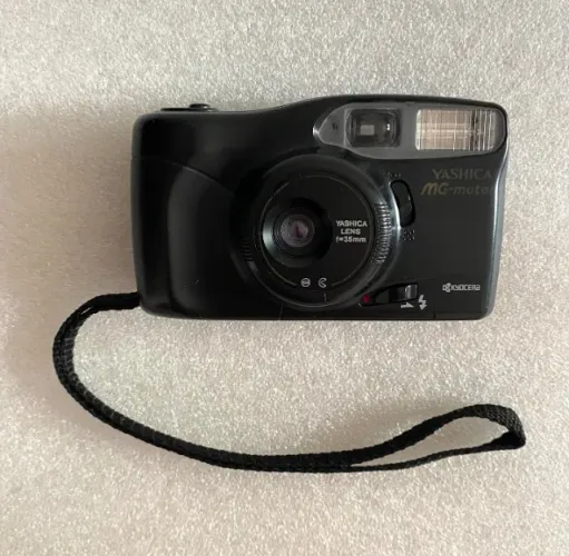 Câmera Yashica Mg Motor Maquina Fotográfica Antiga Vintage