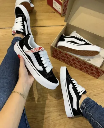 Tênis Vans KNU