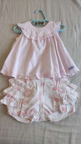 Desapego Conjunto de Roupa Infantil Menina - Blusa e Shorts