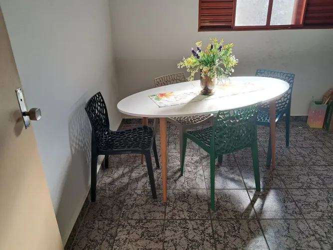 Mesa com cadeiras