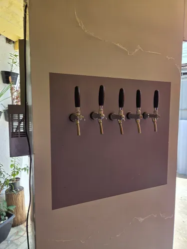 Chopeira com 5 bicos em câmara fria GELOPAR completa pronta pra uso! 950 litros 220v