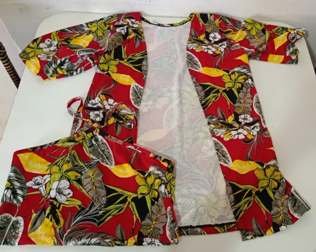 Vendo cardigã e cropped novos