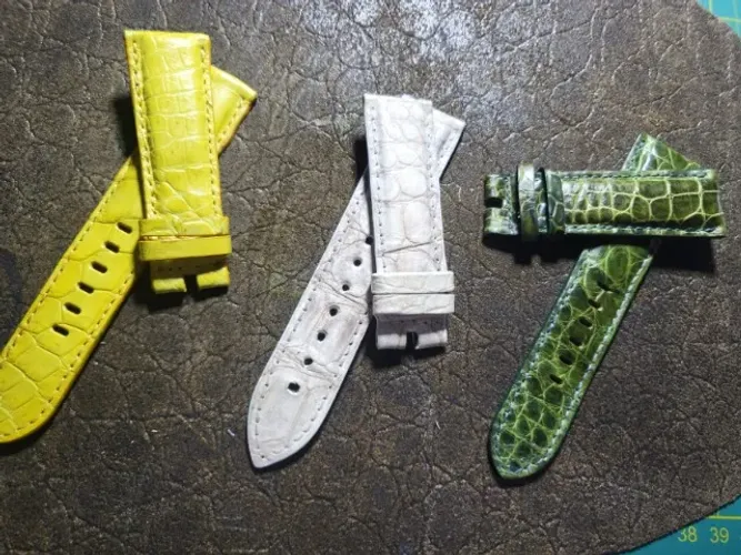 PULSEIRA CROCODILO LEGITIMO DISPONIVEL EM 3 CORES  22mm LARGURA (sem fivela)